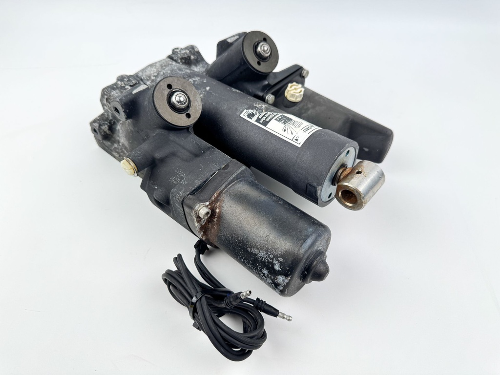 2007 Mercury 135 HP 4 Stroke Outboard Power Trim Tilt Unit 8M0168222 OEM