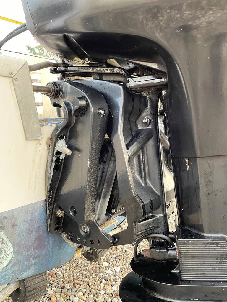 1998 Mercury 90HP Outboard Engine 20" Shaft 2 Stroke