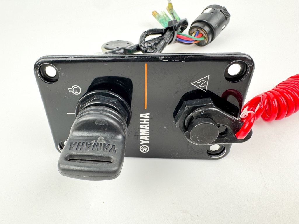 Yamaha Outboard Single Engine Key Switch W/ Key - Good Condition