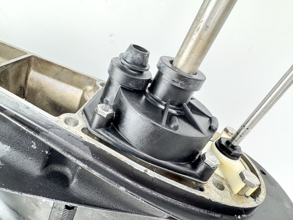 1993+ Evinrude Johnson 40 48 50 HP Outboard 20" Lower Unit Gear Case 0435280