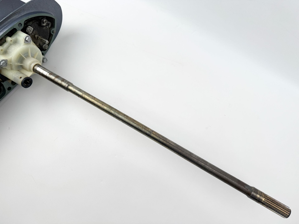 1996-2005 Yamaha 150 175 200 HP 2 Stroke 25" XL Lower Unit Gear Case 64E-45300-24-8D