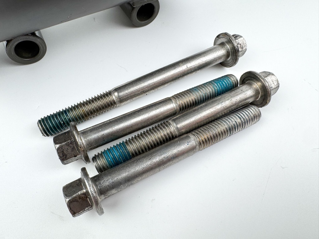 Mercury 135 150 175 HP L4 Verado Oil Cooler Assembly 892801T01