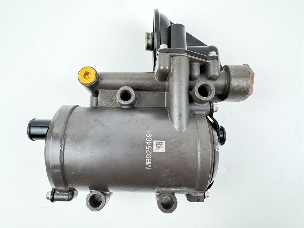 Mercury 135 150 175 HP L4 Verado Oil Cooler Assembly 892801T01