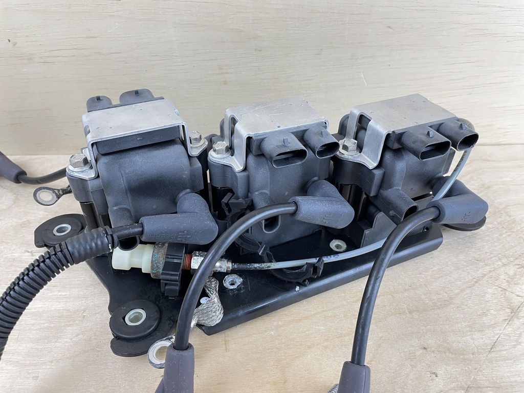 2003 Mercury 135HP Optimax 2 Stroke Outboard Engine Ignition Coil Set 856991A1