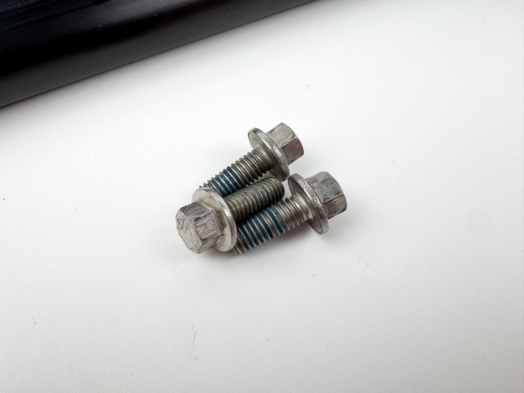 2012 Mercury 300 HP 4 Stroke Outboard Fuel Injector Set W/ Rail 8M0041571 OEM