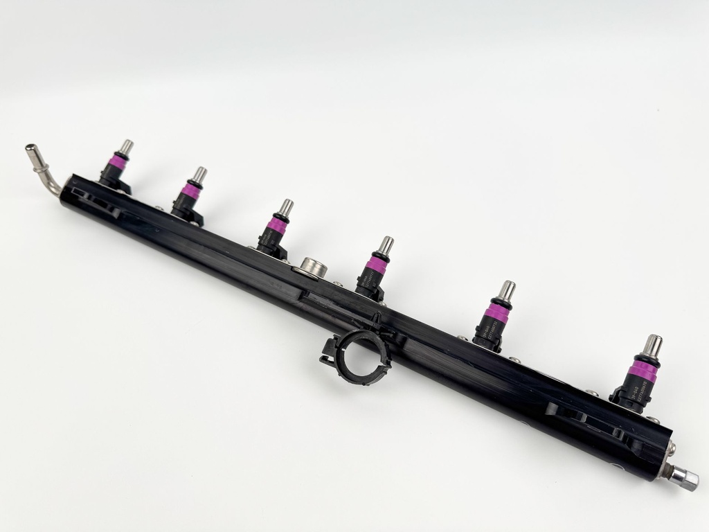 2012 Mercury 300 HP 4 Stroke Outboard Fuel Injector Set W/ Rail 8M0041571 OEM