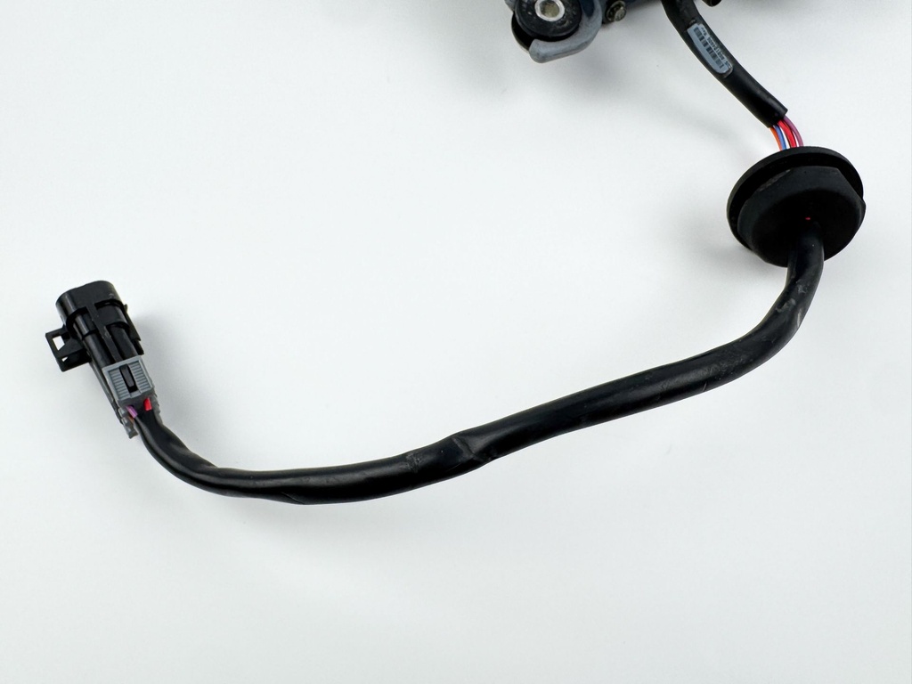 2012 Mercury 300 HP 4 Stroke Outboard FSM Fuel Supply Module 880596T10 OEM