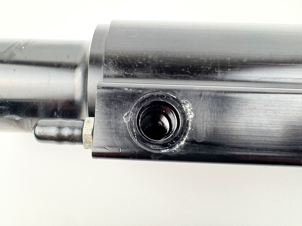 896500A01 Mercury 4 Stroke Outboard Verado L6 Steering Cylinder