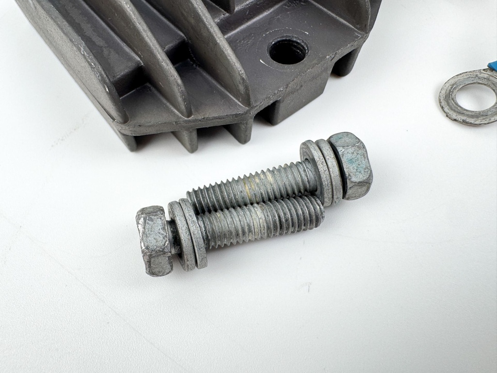 96-00 Yamaha 50HP 4 Stroke Outboard Rectifier Regulator Assembly 62Y-81960-00-00