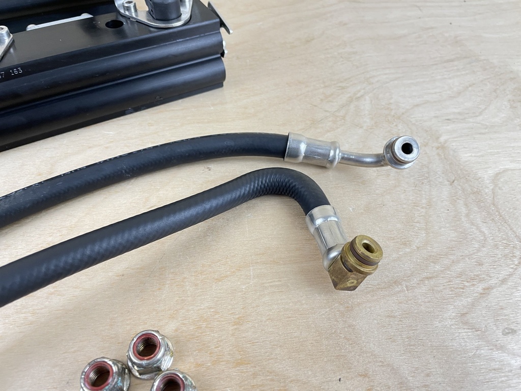 2003 Mercury 135HP Optimax DFI Fuel Rail Assembly With Injectors 8M0185152