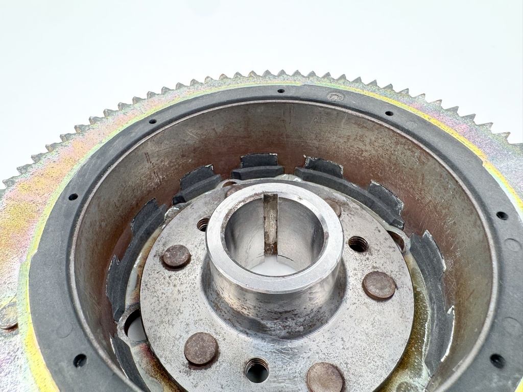 1999 Yamaha 50 HP 4 Stroke Outboard Flywheel Rotor 62Y-85550-01-00 OEM