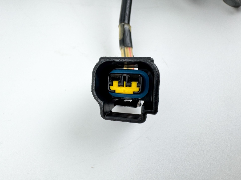 01-2004 Yamaha 50 60 HP 4 Stroke Outboard Stator W/ Base 64J-85510-00-00