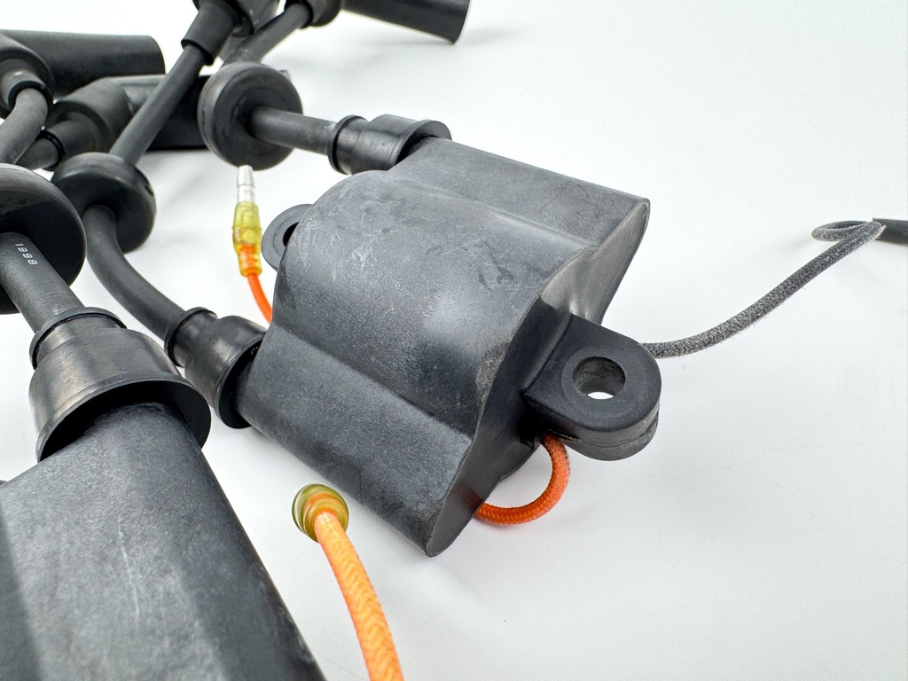 1999 Yamaha 50 HP 4 Stroke Outboard Ignition Coil Set 62Y-85570-00-00 OEM