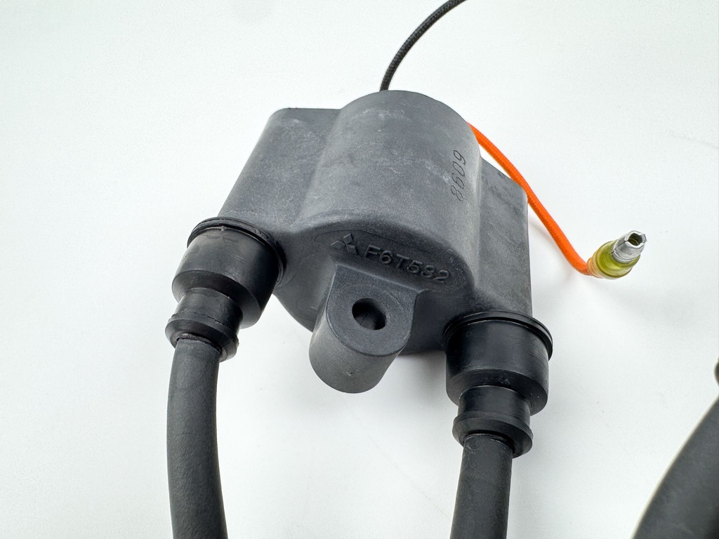 1999 Yamaha 50 HP 4 Stroke Outboard Ignition Coil Set 62Y-85570-00-00 OEM