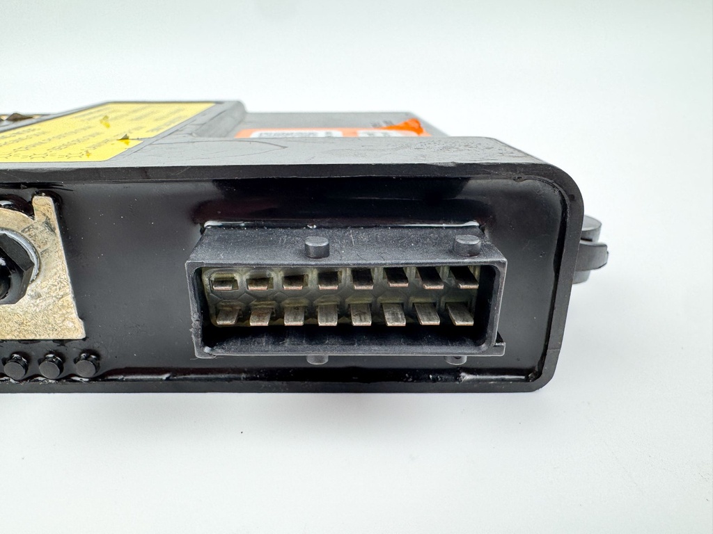 2007 Evinrude 90 HP 2 Stroke Outboard Engine Control Unit ECU 0586759 OEM