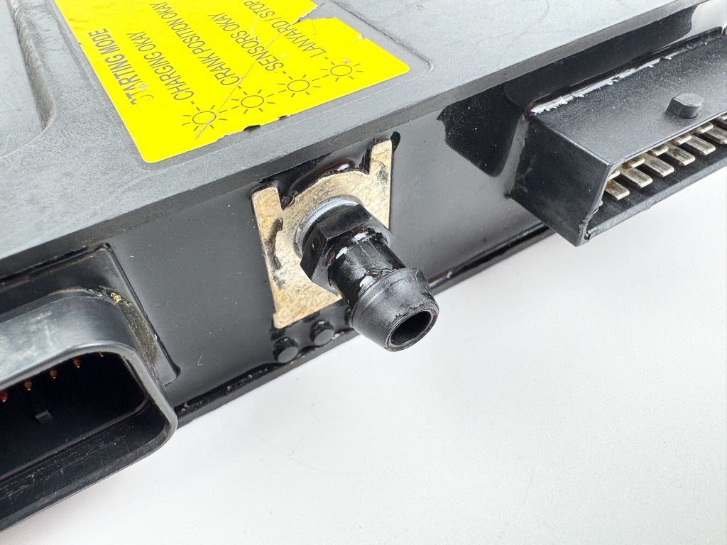 2007 Evinrude 90 HP 2 Stroke Outboard Engine Control Unit ECU 0586759 OEM