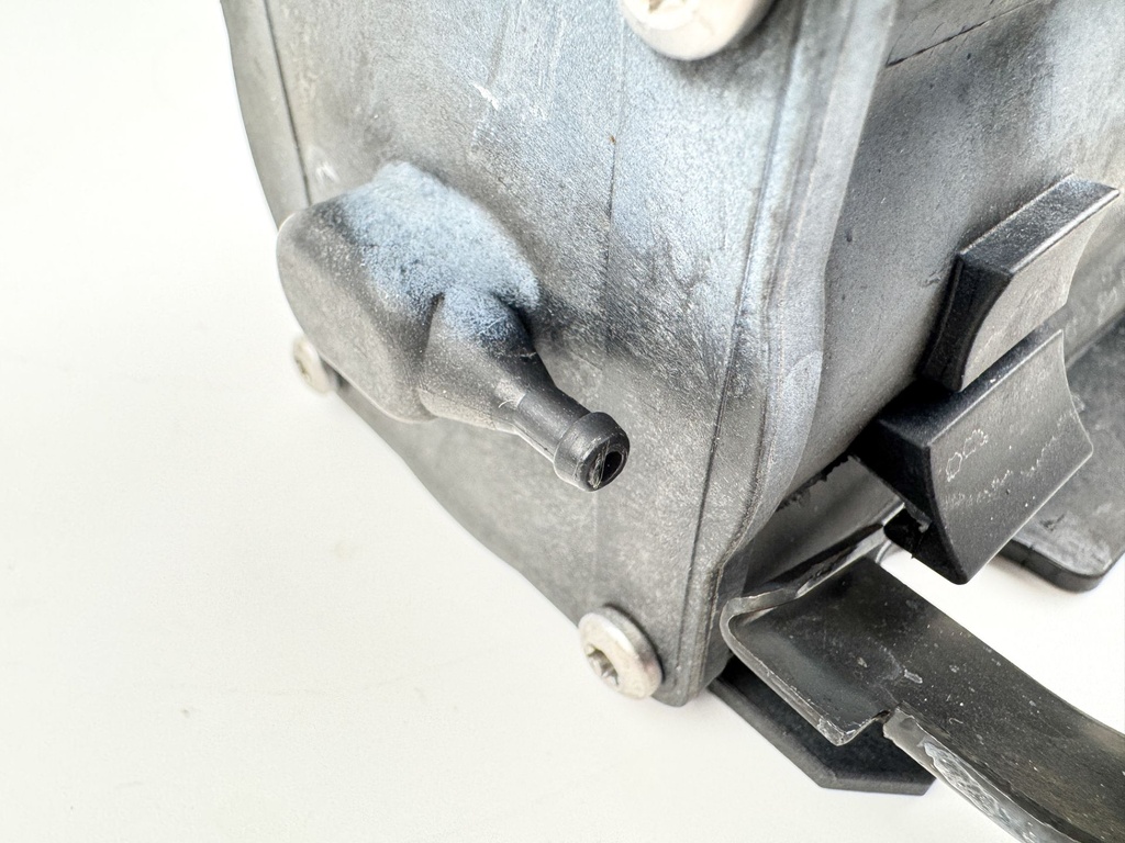 2007 Evinrude 90 HP 2 Stroke Outboard Vapor Separator Tank VST 5006085 - Tank Only