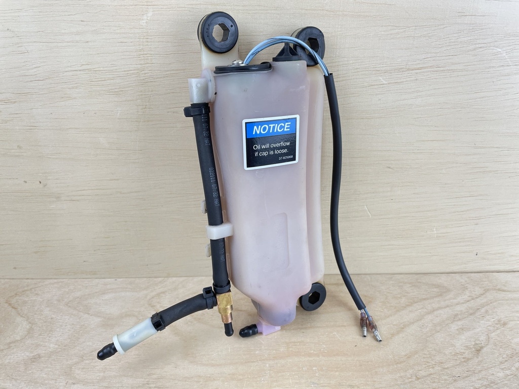 2003 Mercury 135HP Optimax 2 Stroke Outboard Oil Tank Reservoir Assembly 8M0063190