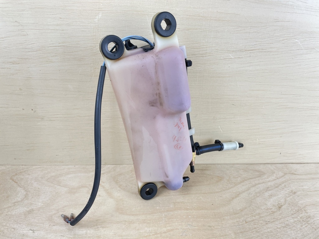 2003 Mercury 135HP Optimax 2 Stroke Outboard Oil Tank Reservoir Assembly 8M0063190