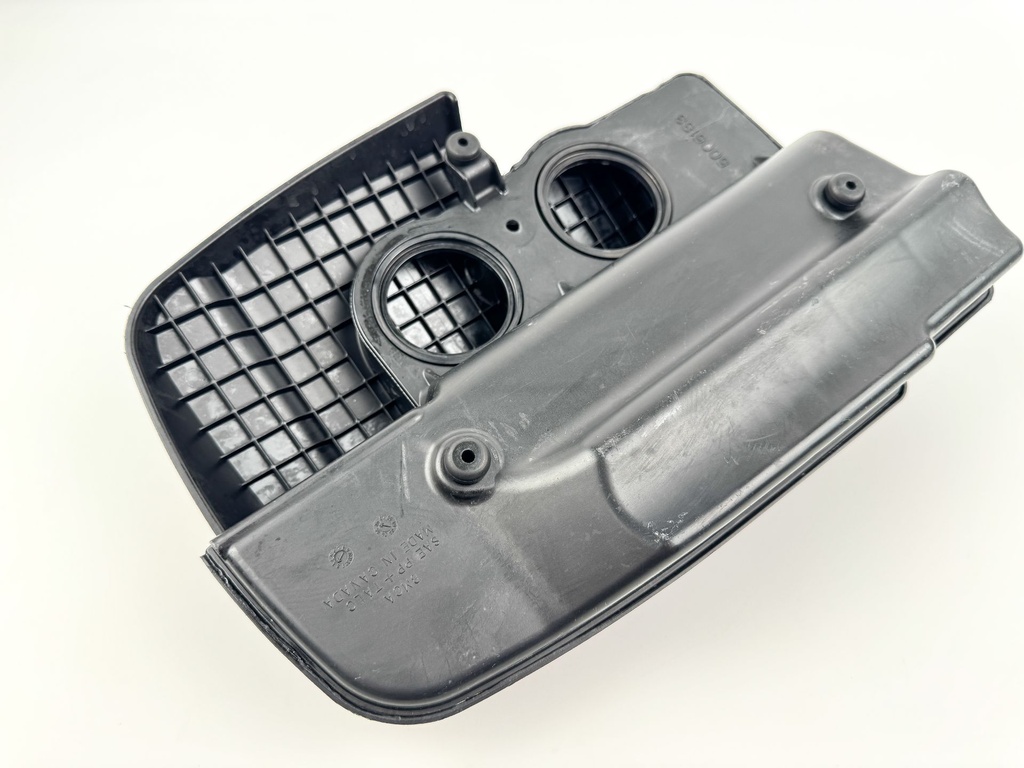 Evinrude 75 90 HP Outboard Etec Air Silencer Box Assembly 5005183 2004+