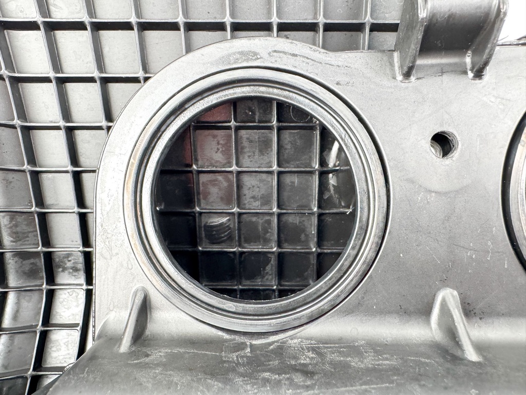 Evinrude 75 90 HP Outboard Etec Air Silencer Box Assembly 5005183 2004+