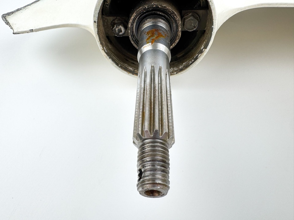 2007 Evinrude 90 HP 2 Stroke Etec Outboard 20" Long Lower Unit Gear Case 5005546