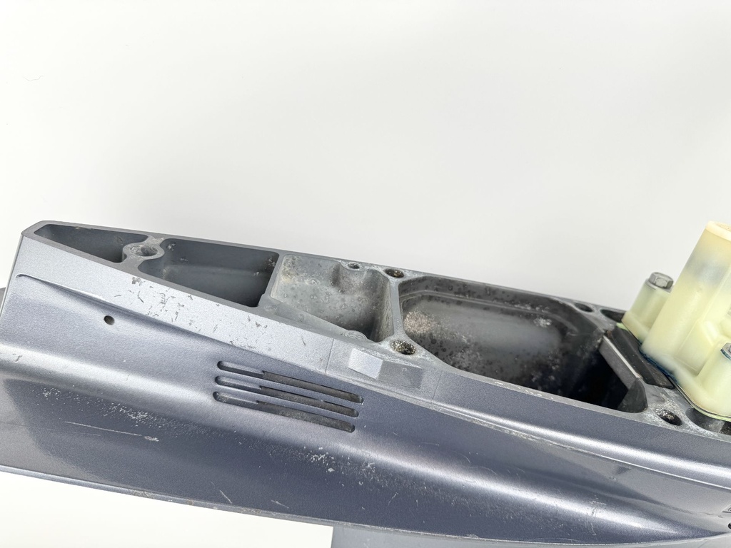 2004 + Yamaha 150HP 4 Stroke 25" Shaft Lower Unit Gear Case - Inspected