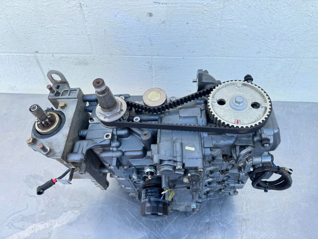 1999 Yamaha 50 HP 4 Stroke Outboard Powerhead 62Y-W009B-05-4D OEM
