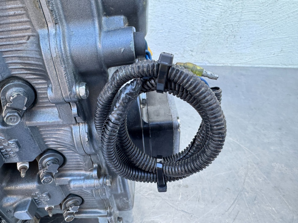 1999 Yamaha 50 HP 4 Stroke Outboard Powerhead 62Y-W009B-05-4D OEM