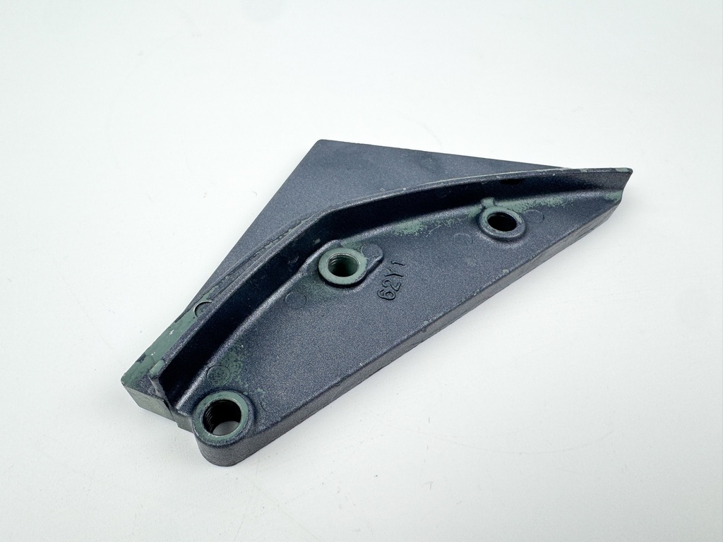 62Y-42738-01-8D Yamaha 1998 - 2004 50HP 4 Stroke Outboard Cable Cover Plate Fitting