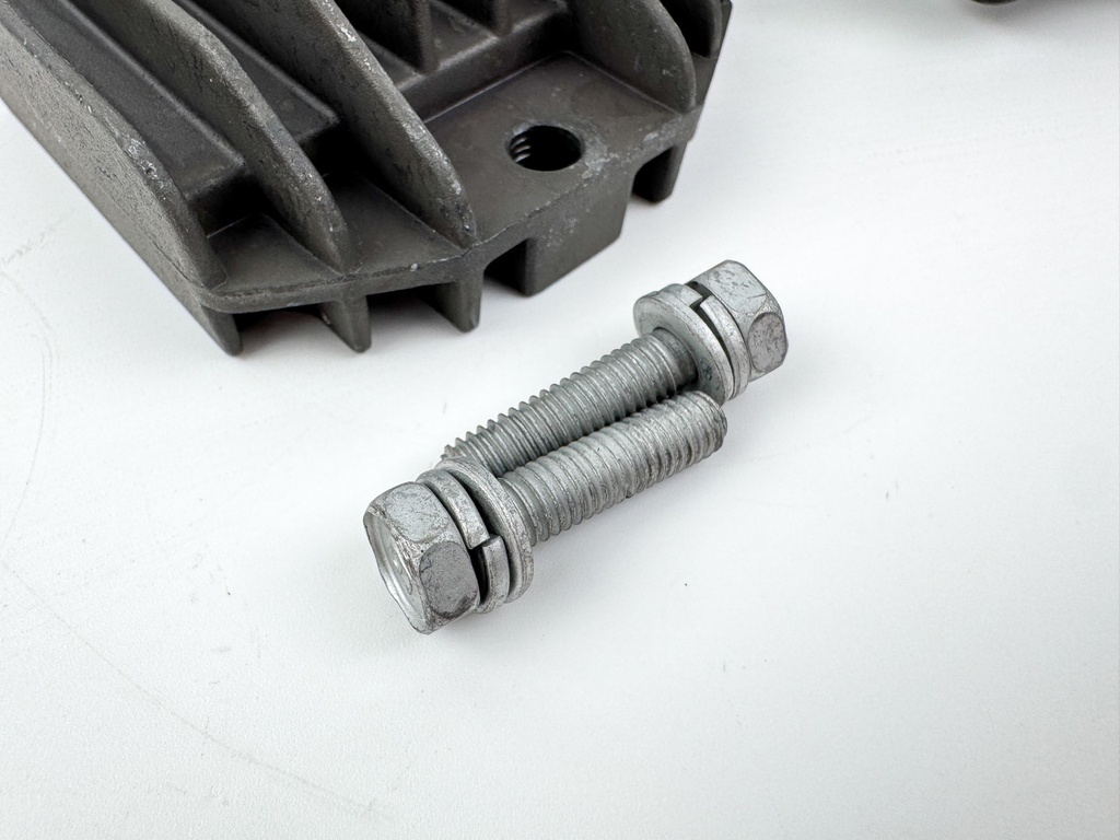 2002 Yamaha 50 HP 4 Stroke Outboard Rectifier & Regulator 64J-81960-00-00 OEM