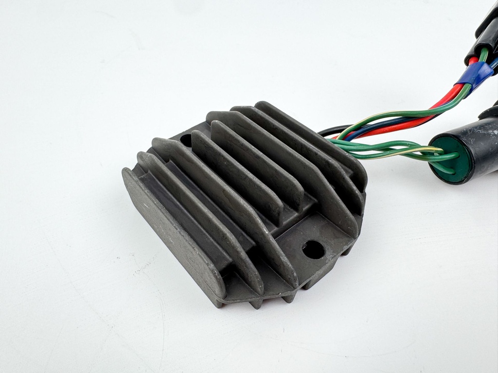2002 Yamaha 50 HP 4 Stroke Outboard Rectifier & Regulator 64J-81960-00-00 OEM