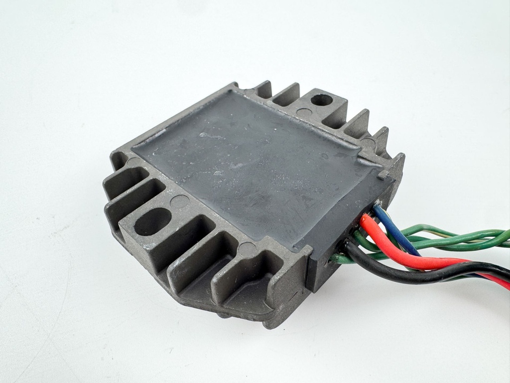 2002 Yamaha 50 HP 4 Stroke Outboard Rectifier & Regulator 64J-81960-00-00 OEM