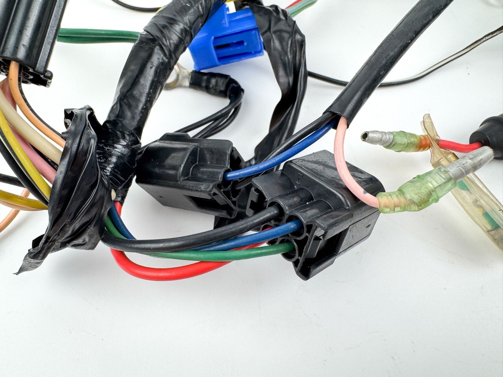 02-2003 Yamaha 50HP 4 Stroke Outboard Engine Wire Harness 64J-82590-30-00