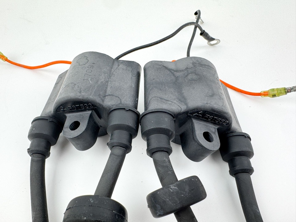 2002 Yamaha 50 HP 4 Stroke Outboard Ignition Coil Set 62Y-85570-00-00 OEM