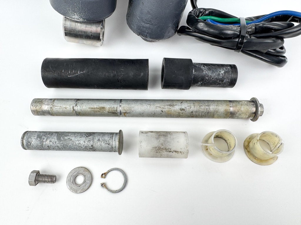 2002 Yamaha 50 HP 4 Stroke Outboard Power Trim Tilt Unit 62Y-43800-00-4D OEM