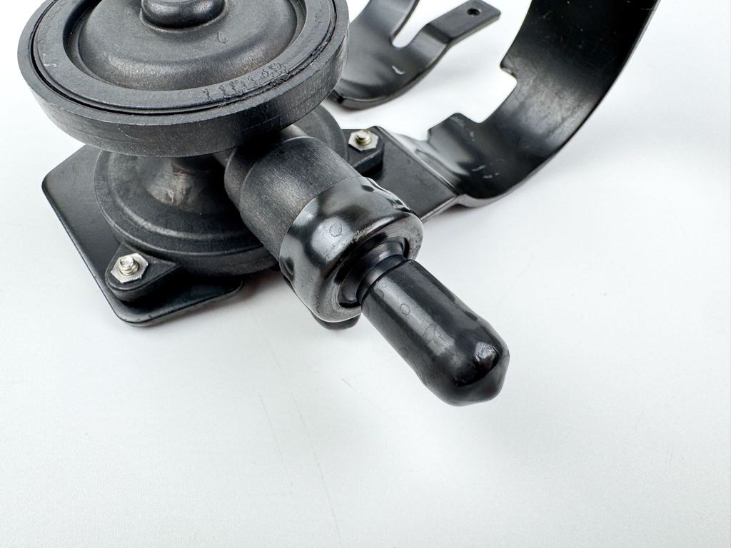 2012 Evinrude 250 HP 2 Stroke Etec Outboard Fuel Lift Pump 5007312 OEM