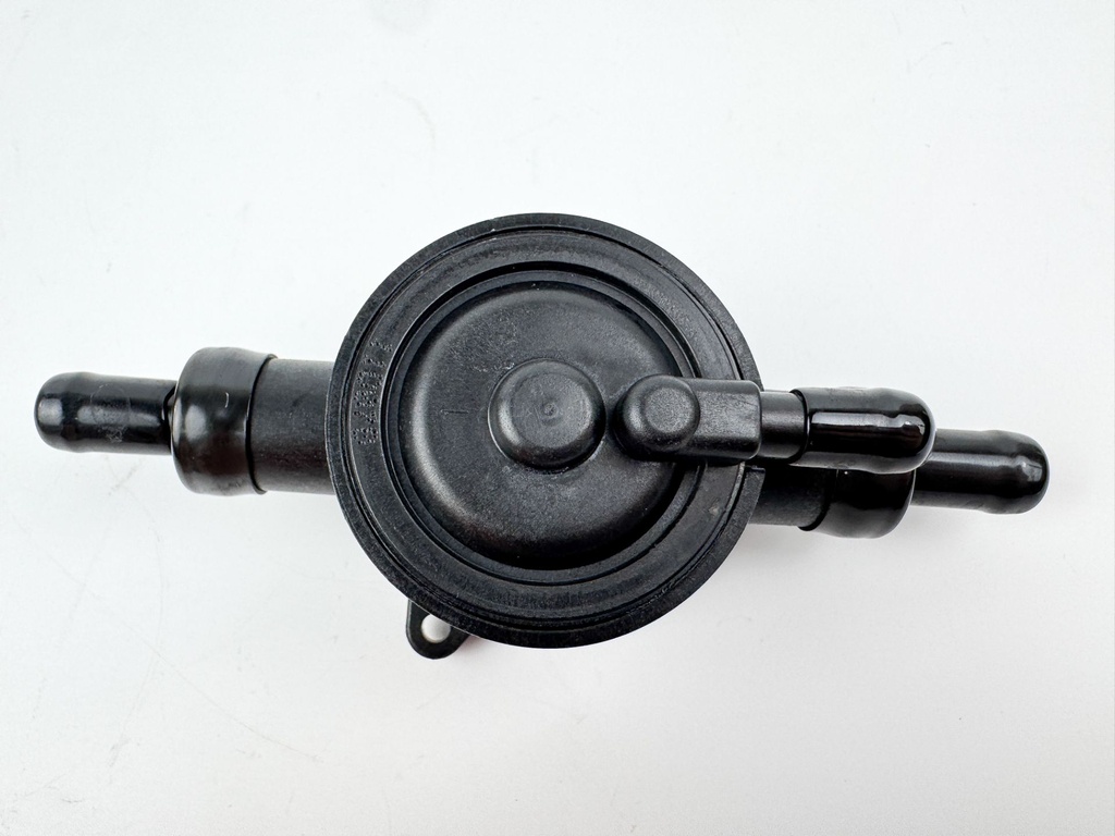 2012 Evinrude 250HP 2 Stroke Etec Outboard Lift Pump 5010746 OEM