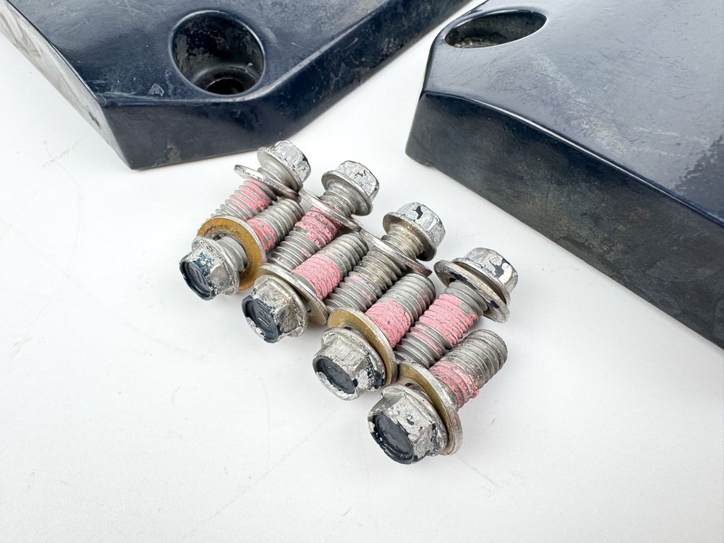 2012 Evinrude 250 HP 2 Stroke Etec Outboard Lower Mount Covers Set 0338741 OEM