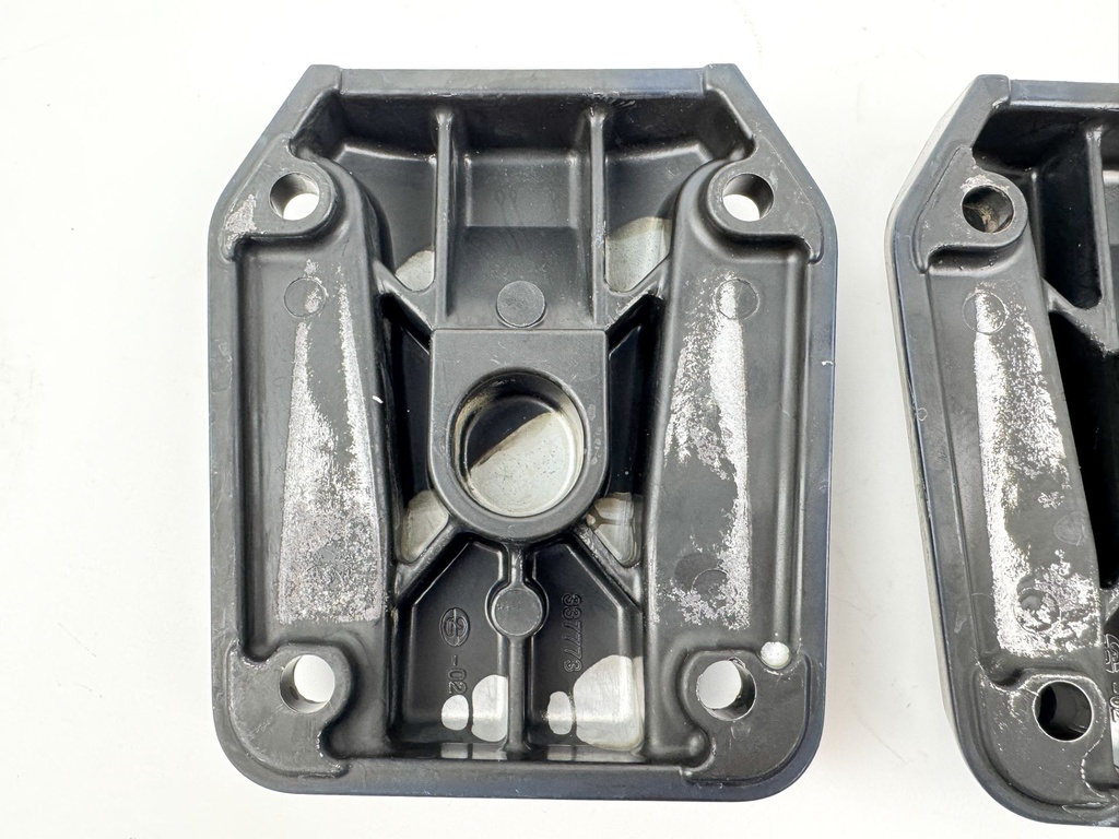 2012 Evinrude 250 HP 2 Stroke Etec Outboard Lower Mount Covers Set 0338741 OEM