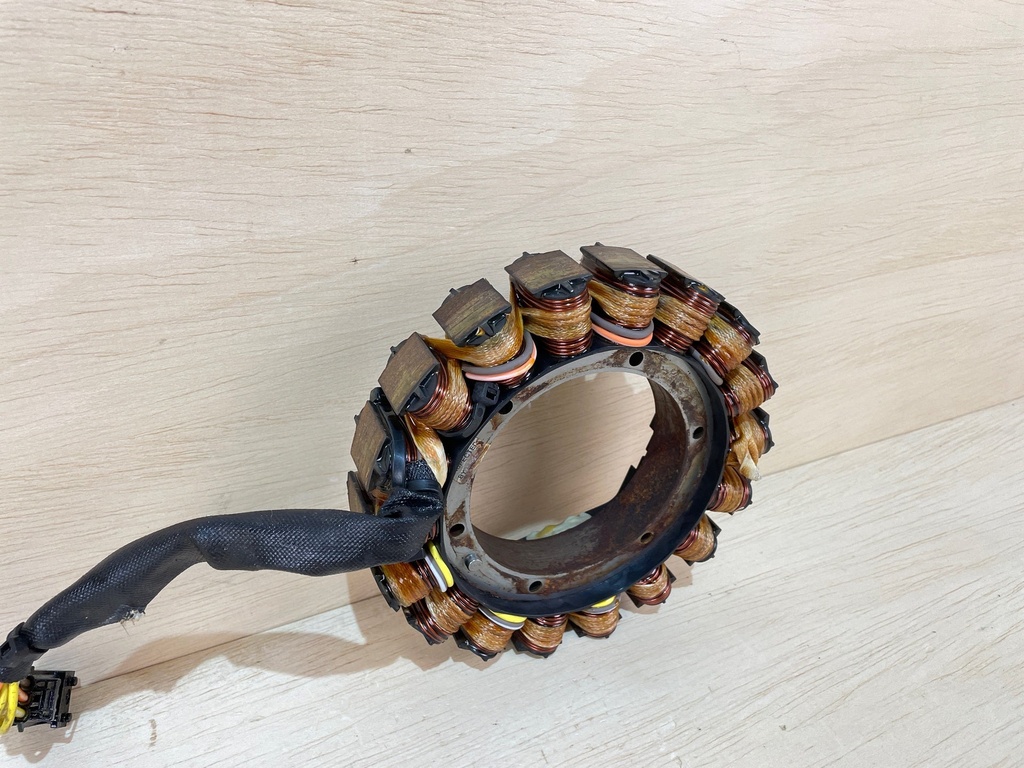 2008 Evinrude Etec 115HP Stator Assembly 0586948