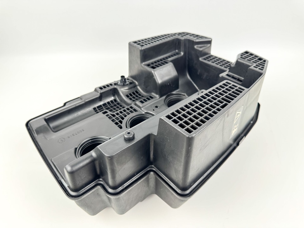 2012 Evinrude 250 HP 2 Stroke Outboard Intake Air Silencer Assembly 5007452 OEM