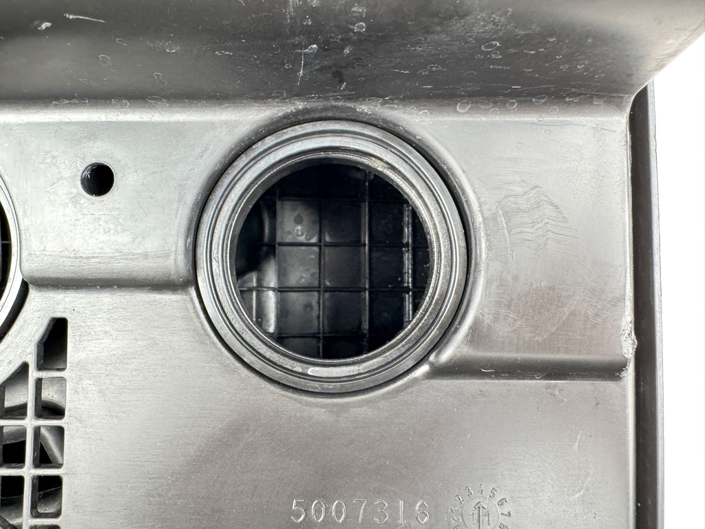 2012 Evinrude 250 HP 2 Stroke Outboard Intake Air Silencer Assembly 5007452 OEM