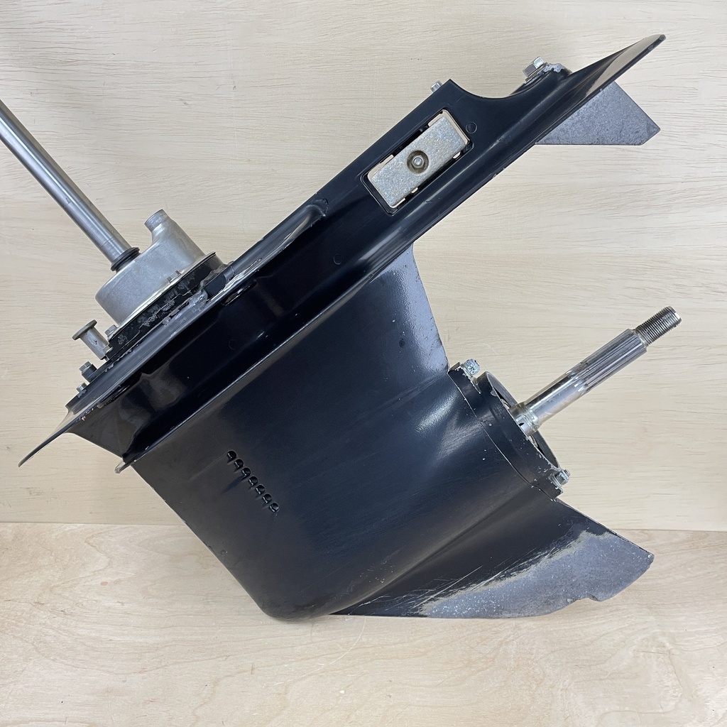 2005 Mercury 75HP 2 Stroke 20" L Lower Unit Gearcase Assembly 2.33:1 9011J37