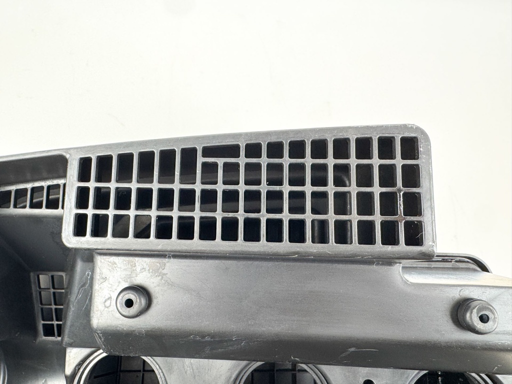 2012 Evinrude 250 HP 2 Stroke Outboard Intake Air Silencer Assembly 5007452 OEM