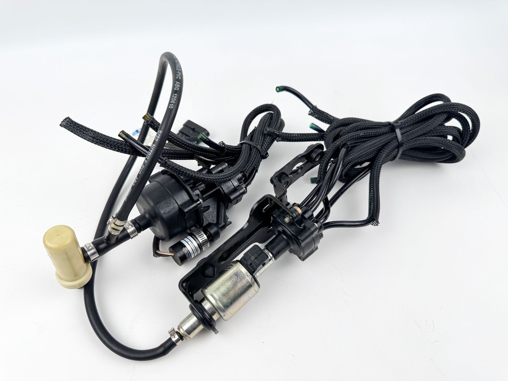 2012 Evinrude 250 HP 2 Etec Stroke Outboard Oil Pump 5007849 OEM