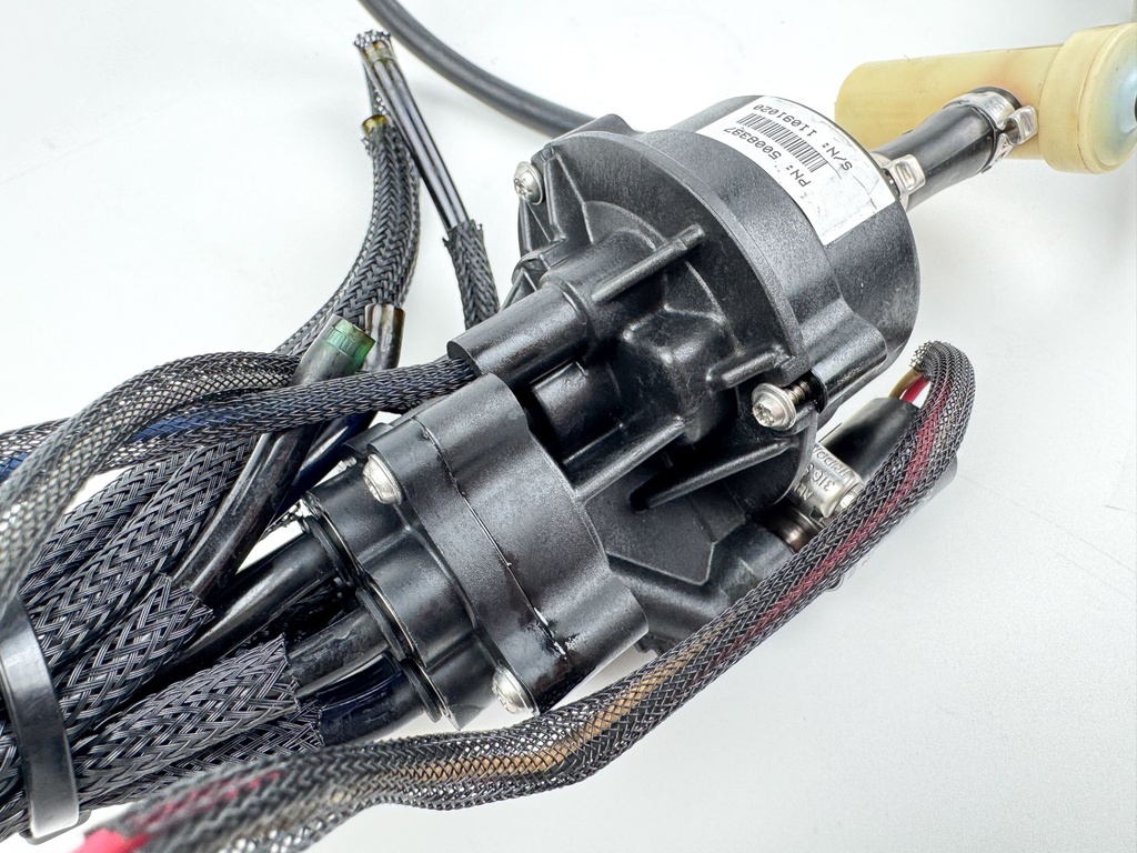 2012 Evinrude 250 HP 2 Etec Stroke Outboard Oil Pump 5007849 OEM