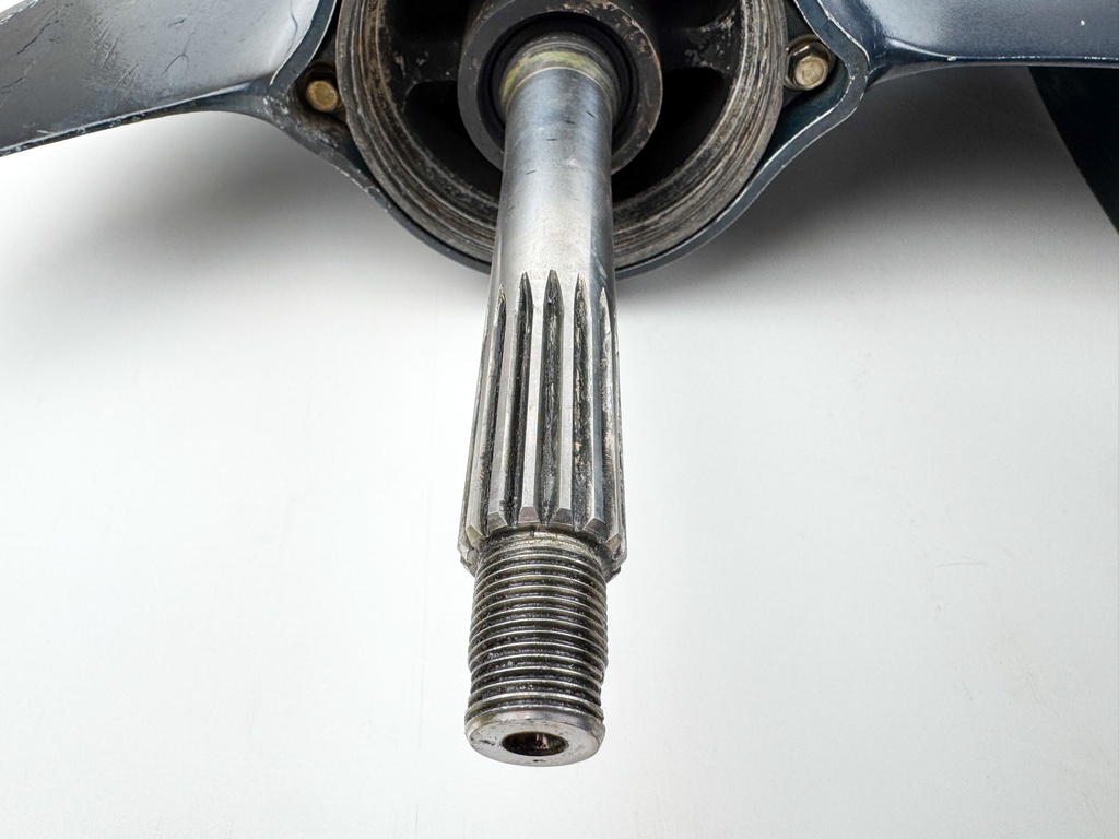 2012 Evinrude 250 HP 2 Etec Stroke Outboard 20" Lower Unit Gear Case 5007705 M1