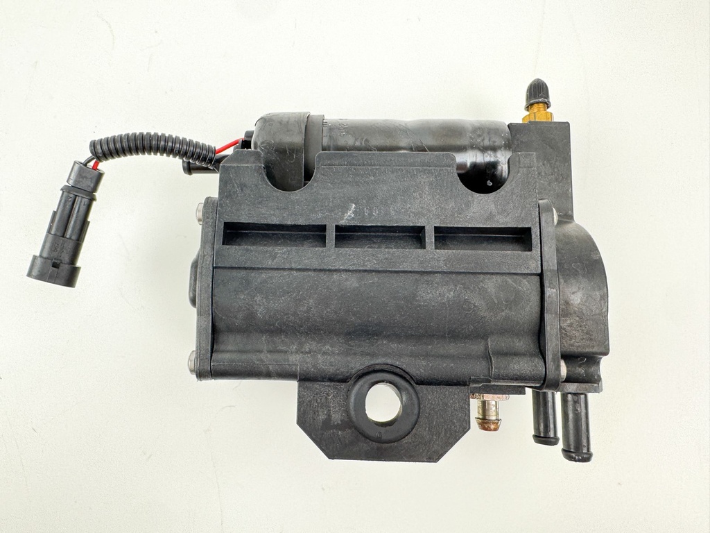 2012 Evinrude 250 HP 2 Stroke Etec Outboard Vapor Separator Tank VST 5006063 OEM