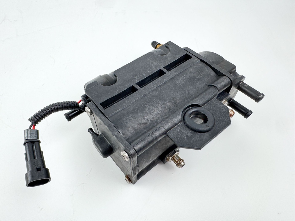 2012 Evinrude 250 HP 2 Stroke Etec Outboard Vapor Separator Tank VST 5006063 OEM